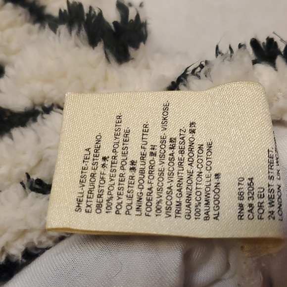 Free People  fuzzy White w/black oversized Sweater sz Small - Picture 9 of 11